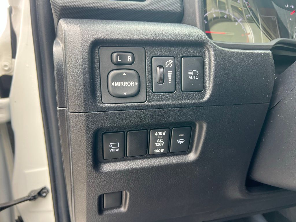 Thumbnail: 2022 Toyota 4Runner - 28