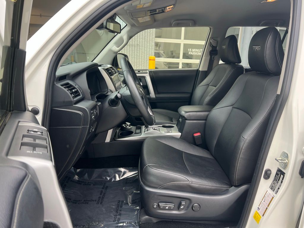 Thumbnail: 2022 Toyota 4Runner - 10