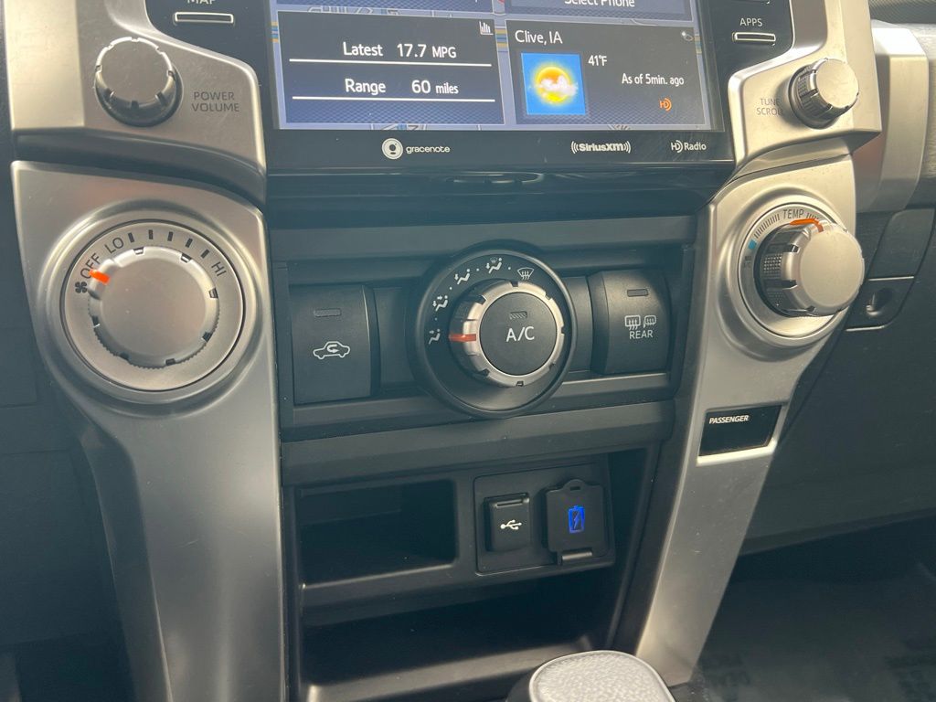 Thumbnail: 2022 Toyota 4Runner - 43