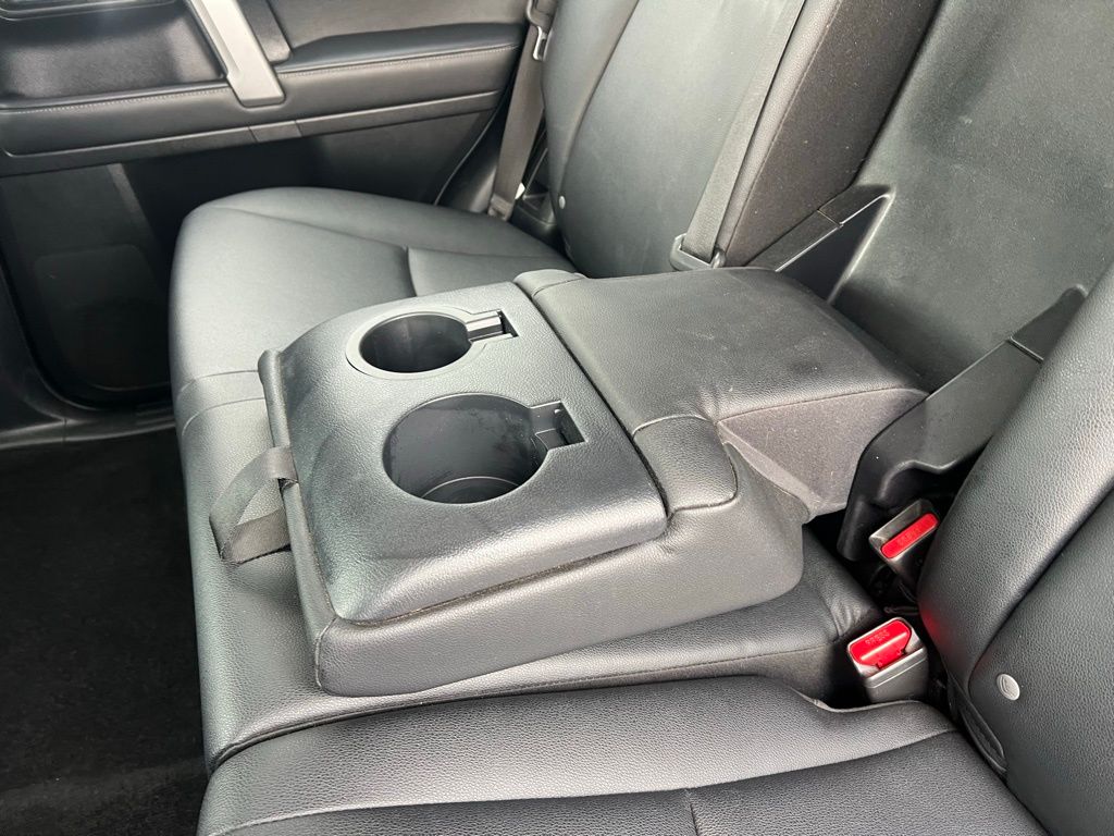 Thumbnail: 2022 Toyota 4Runner - 15