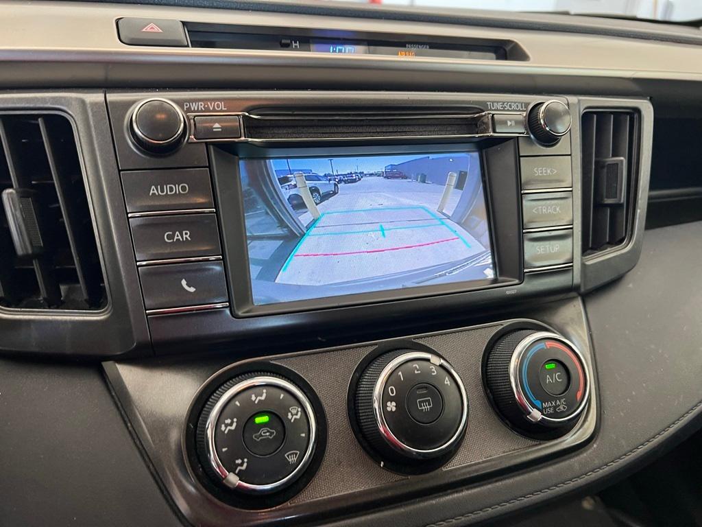 Thumbnail: 2015 Toyota RAV4 - 14