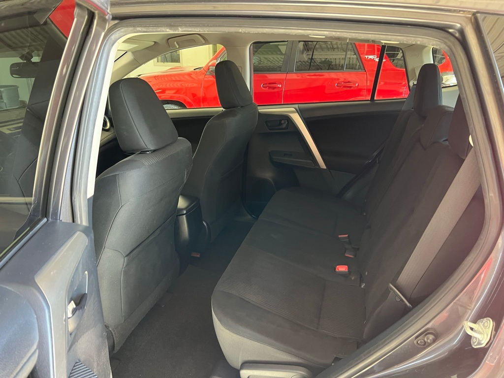 Thumbnail: 2015 Toyota RAV4 - 12