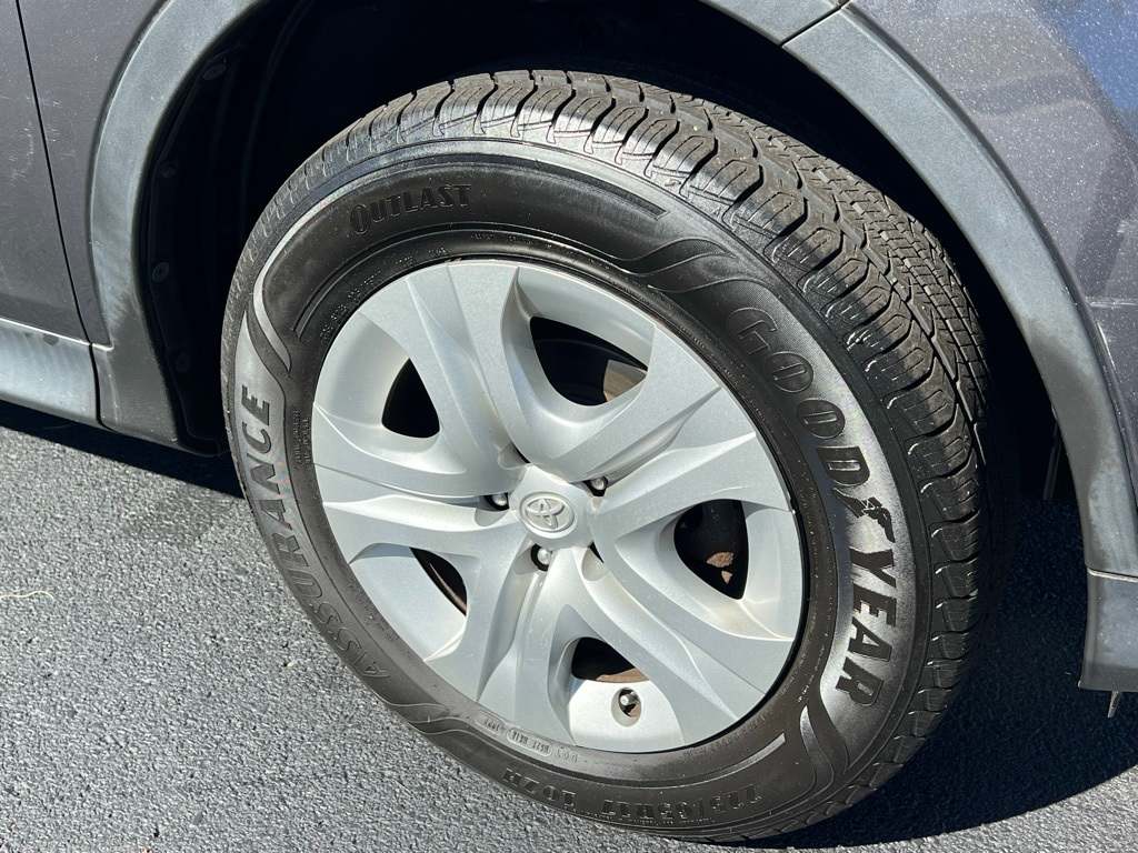 Thumbnail: 2015 Toyota RAV4 - 7