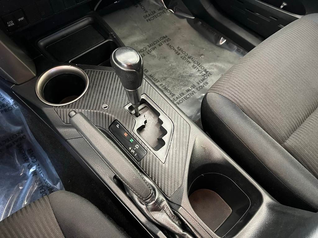 Thumbnail: 2015 Toyota RAV4 - 37