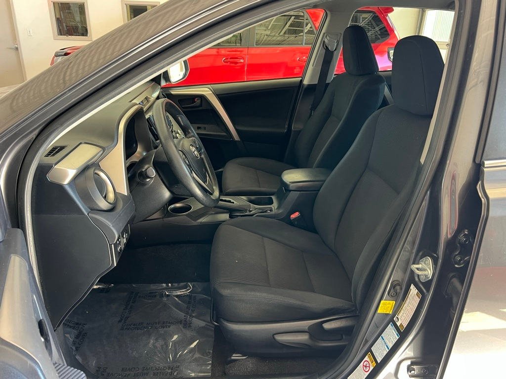 Thumbnail: 2015 Toyota RAV4 - 11