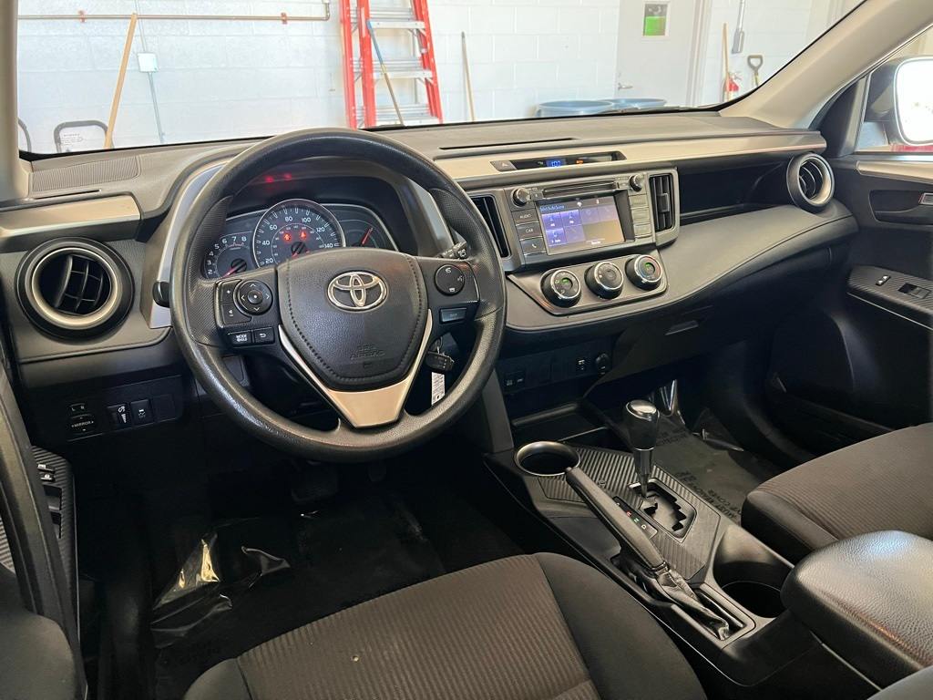 Thumbnail: 2015 Toyota RAV4 - 9