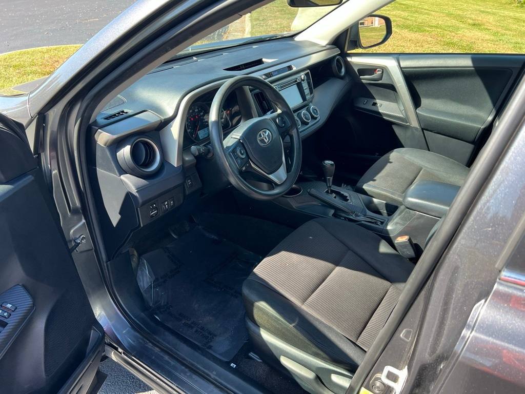 Thumbnail: 2015 Toyota RAV4 - 2