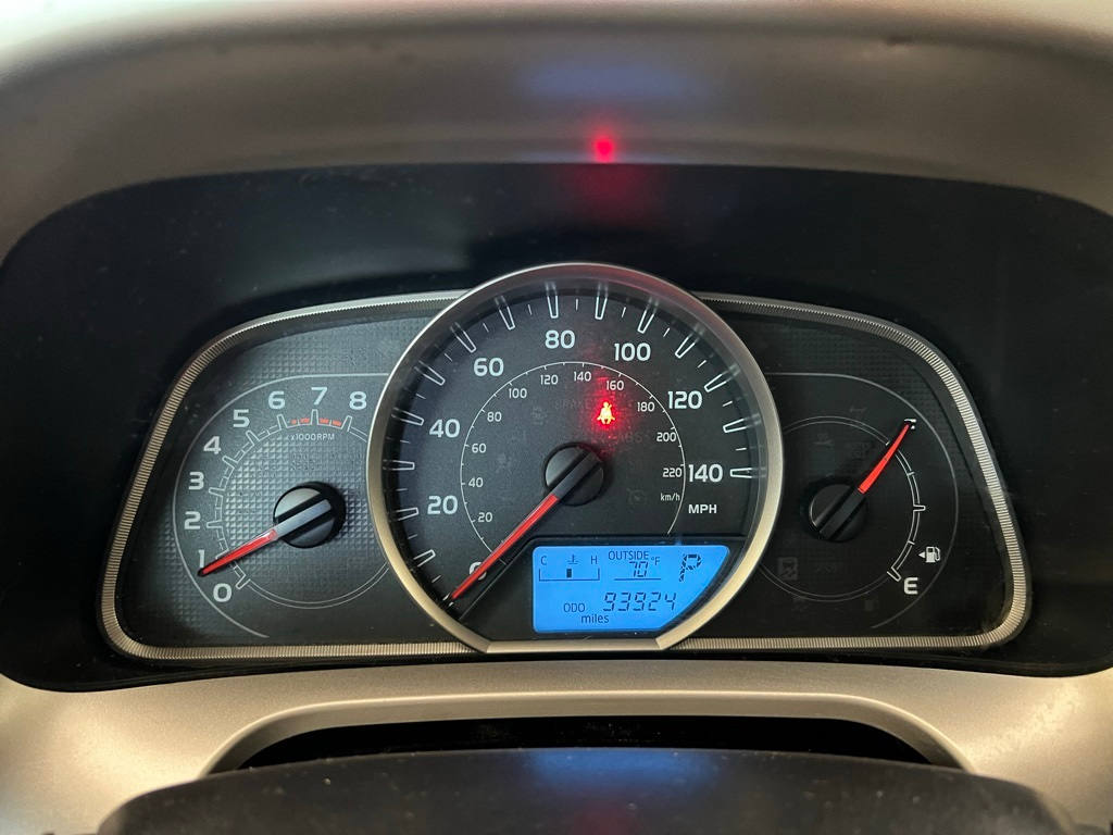 Thumbnail: 2015 Toyota RAV4 - 16