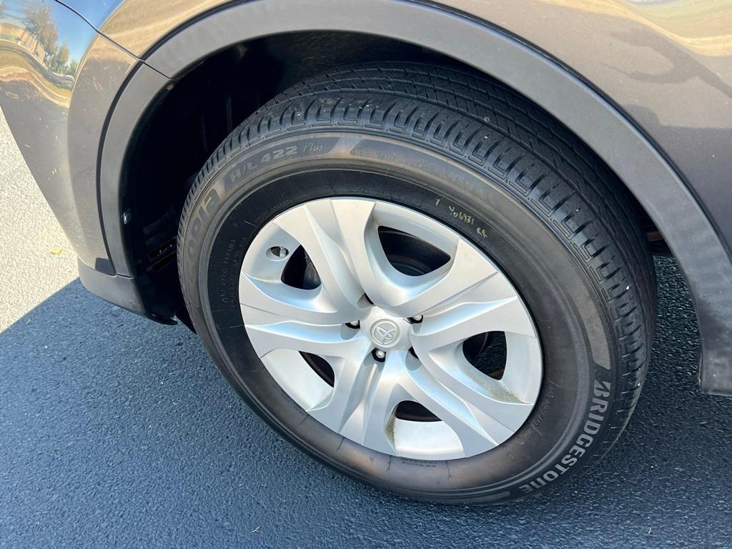 Thumbnail: 2015 Toyota RAV4 - 25