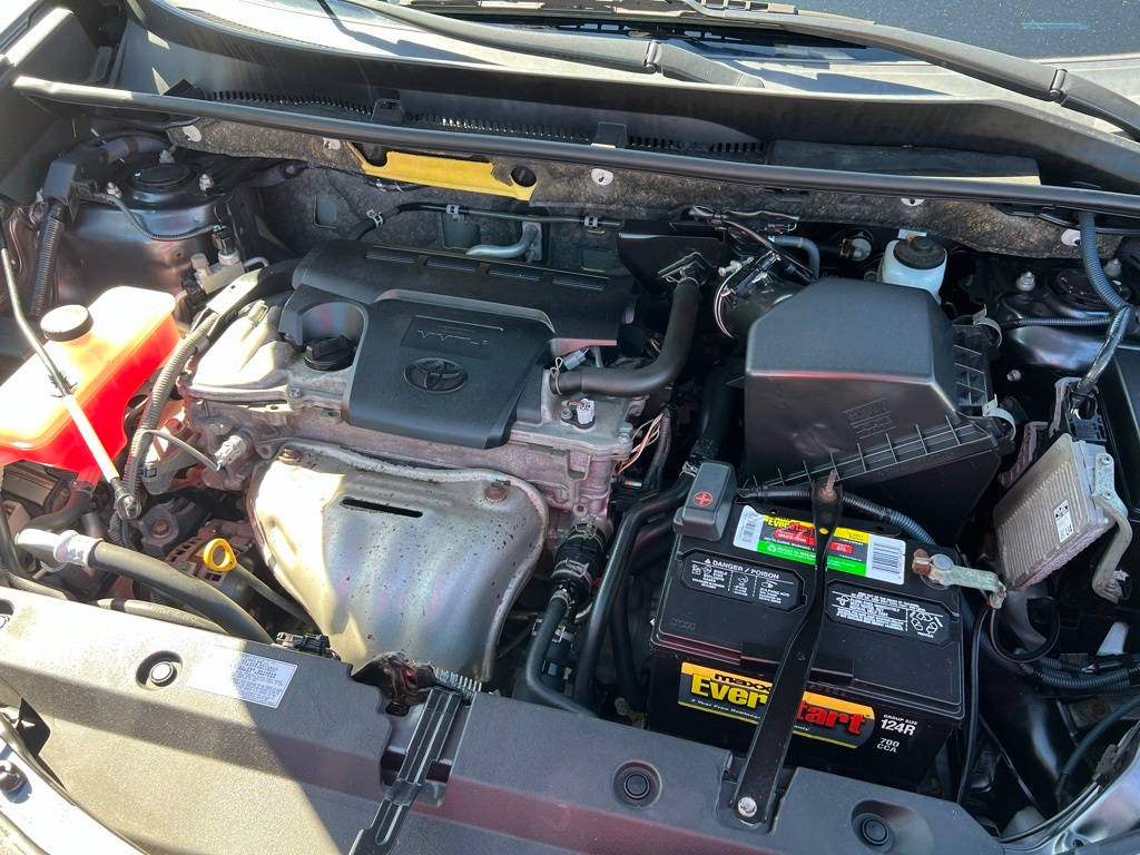 Thumbnail: 2015 Toyota RAV4 - 8