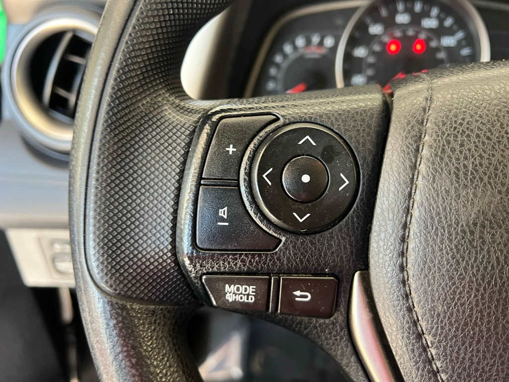 Thumbnail: 2015 Toyota RAV4 - 32