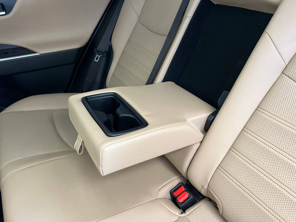 Thumbnail: 2020 Toyota RAV4 - 34