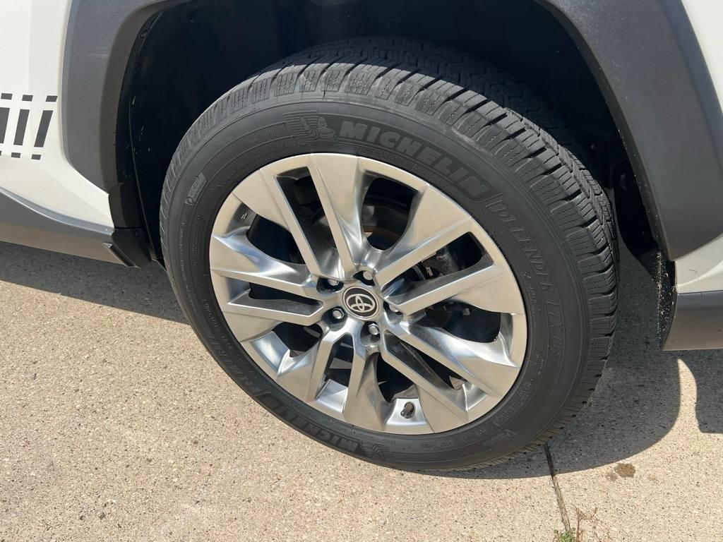 Thumbnail: 2020 Toyota RAV4 - 22