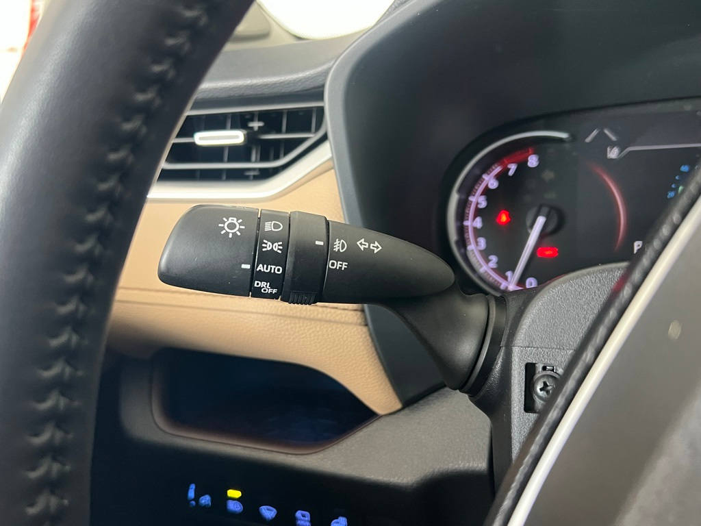 Thumbnail: 2020 Toyota RAV4 - 43