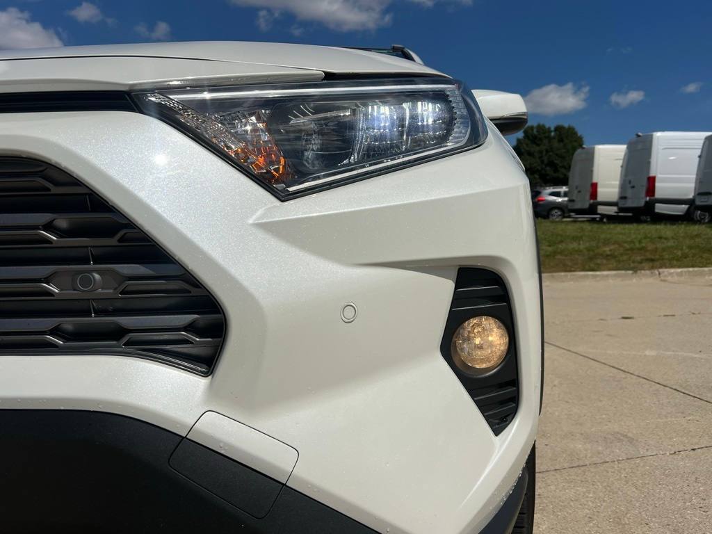 Thumbnail: 2020 Toyota RAV4 - 25