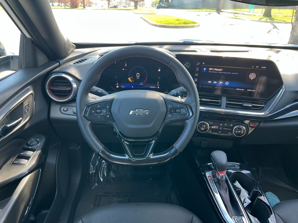 Thumbnail: 2025 Chevrolet Trax - 14