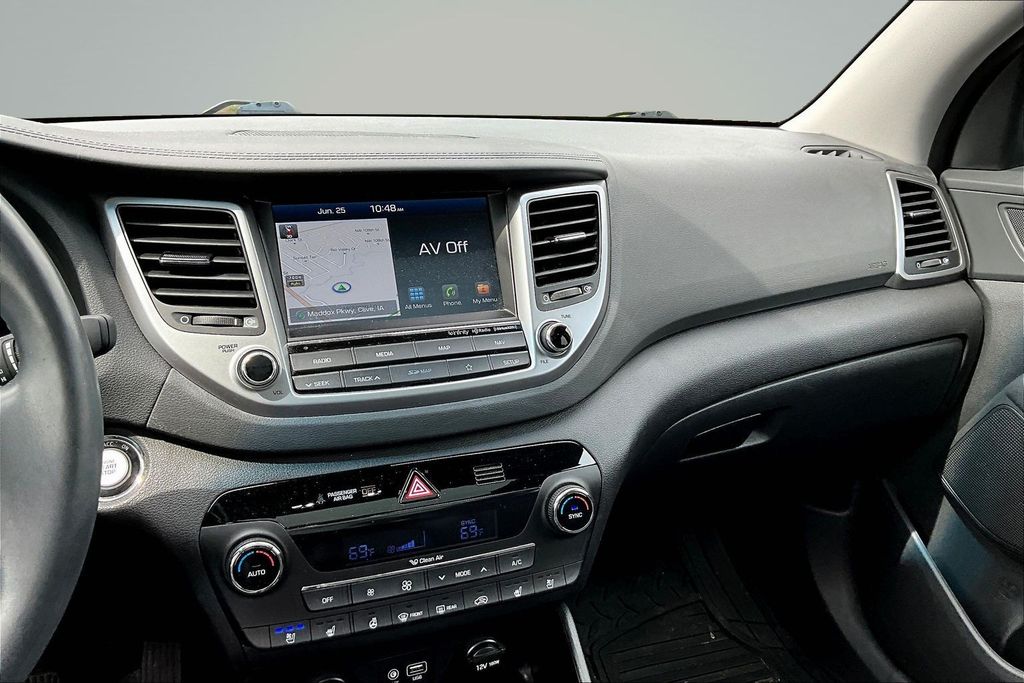 Thumbnail: 2018 Hyundai Tucson - 12