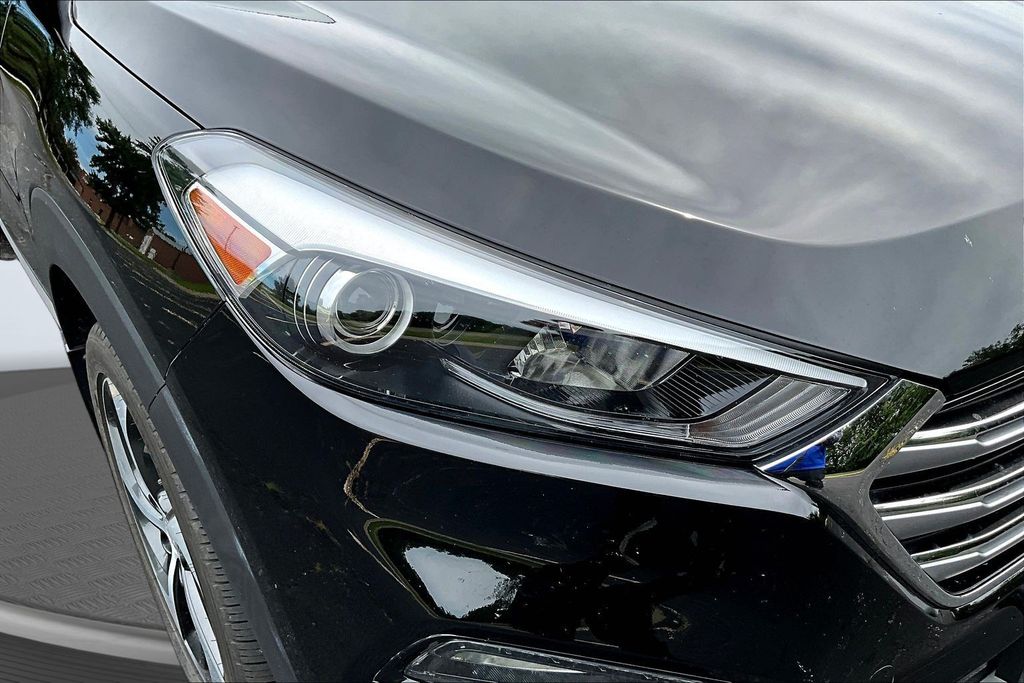 Thumbnail: 2018 Hyundai Tucson - 31