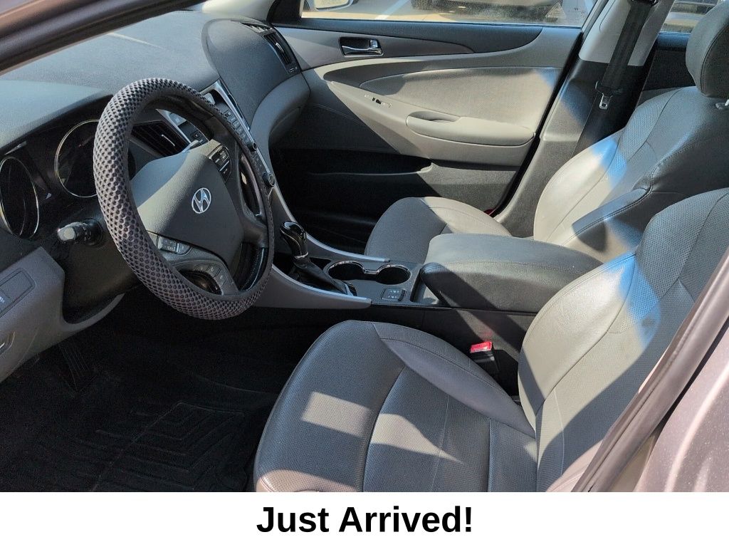 Thumbnail: 2012 Hyundai Sonata - 3