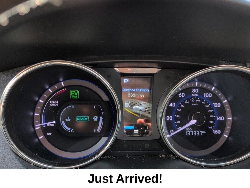 Thumbnail: 2012 Hyundai Sonata - 4