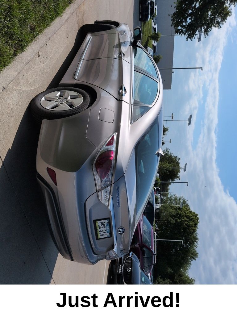 Thumbnail: 2012 Hyundai Sonata - 2
