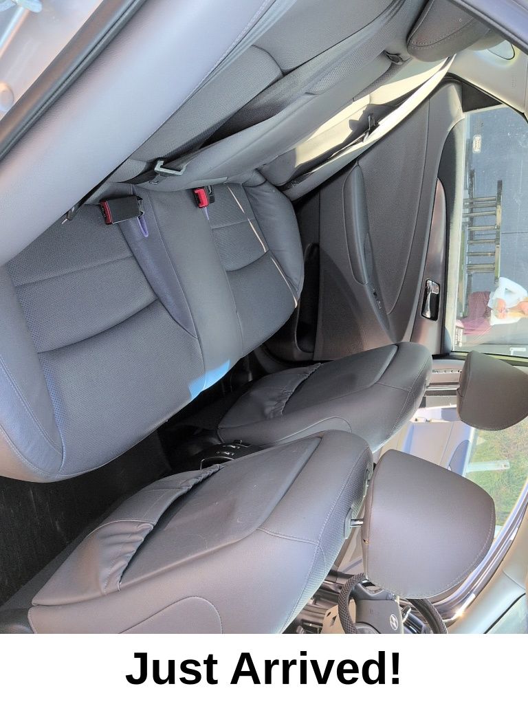 Thumbnail: 2012 Hyundai Sonata - 9