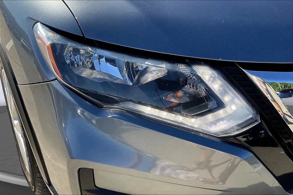 Thumbnail: 2018 Nissan Rogue - 31
