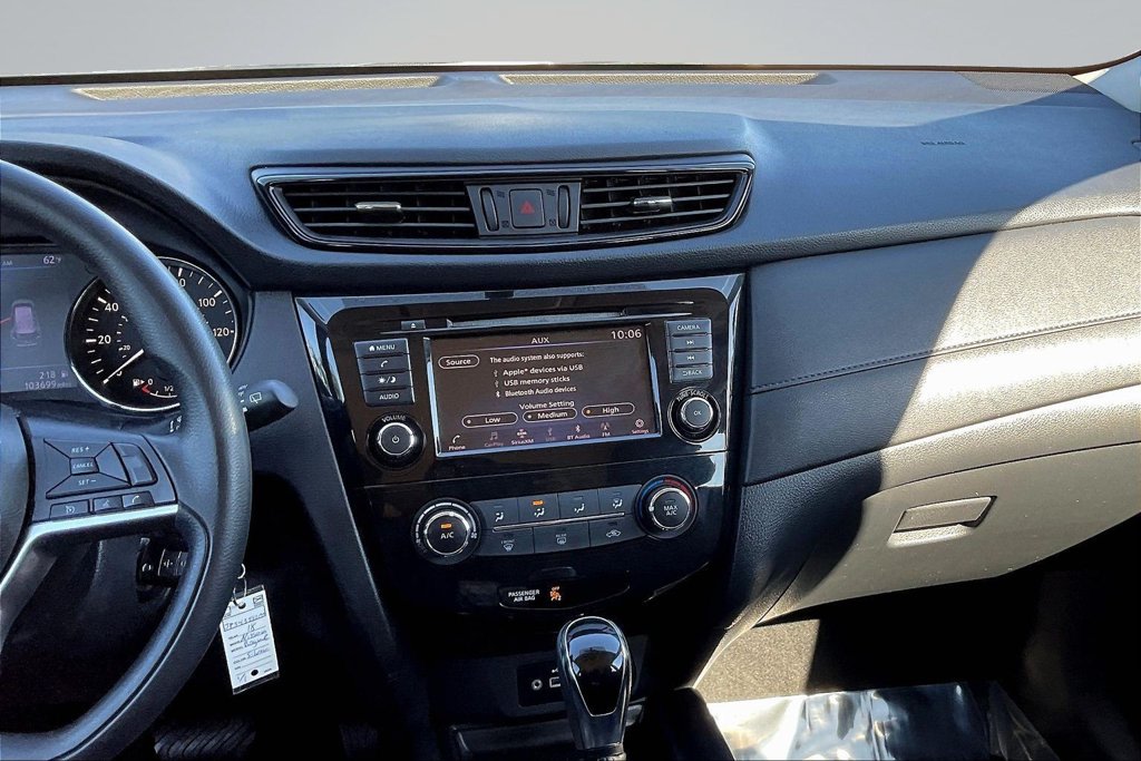 Thumbnail: 2018 Nissan Rogue - 15