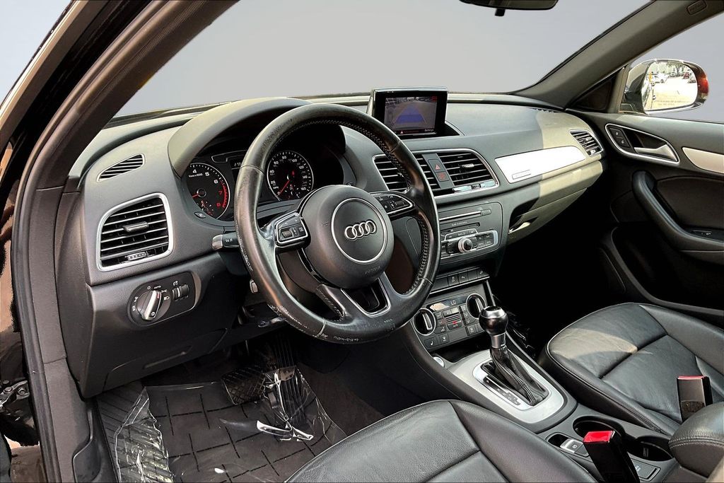 Thumbnail: 2017 Audi Q3 - 8