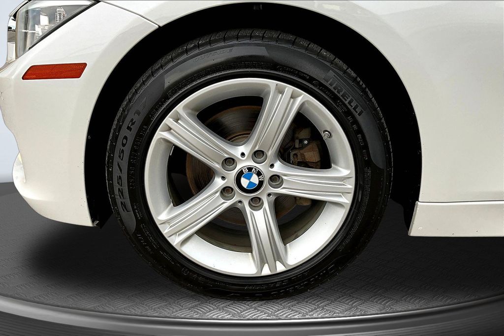 Thumbnail: 2015 BMW 3 Series - 7