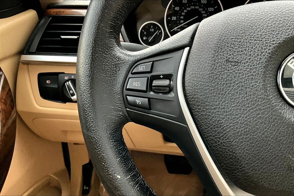 Thumbnail: 2015 BMW 3 Series - 25
