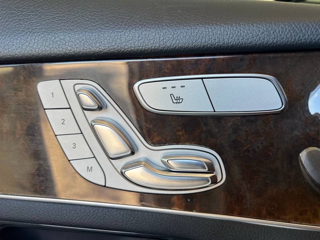 Thumbnail: 2017 Mercedes-Benz GLC - 39