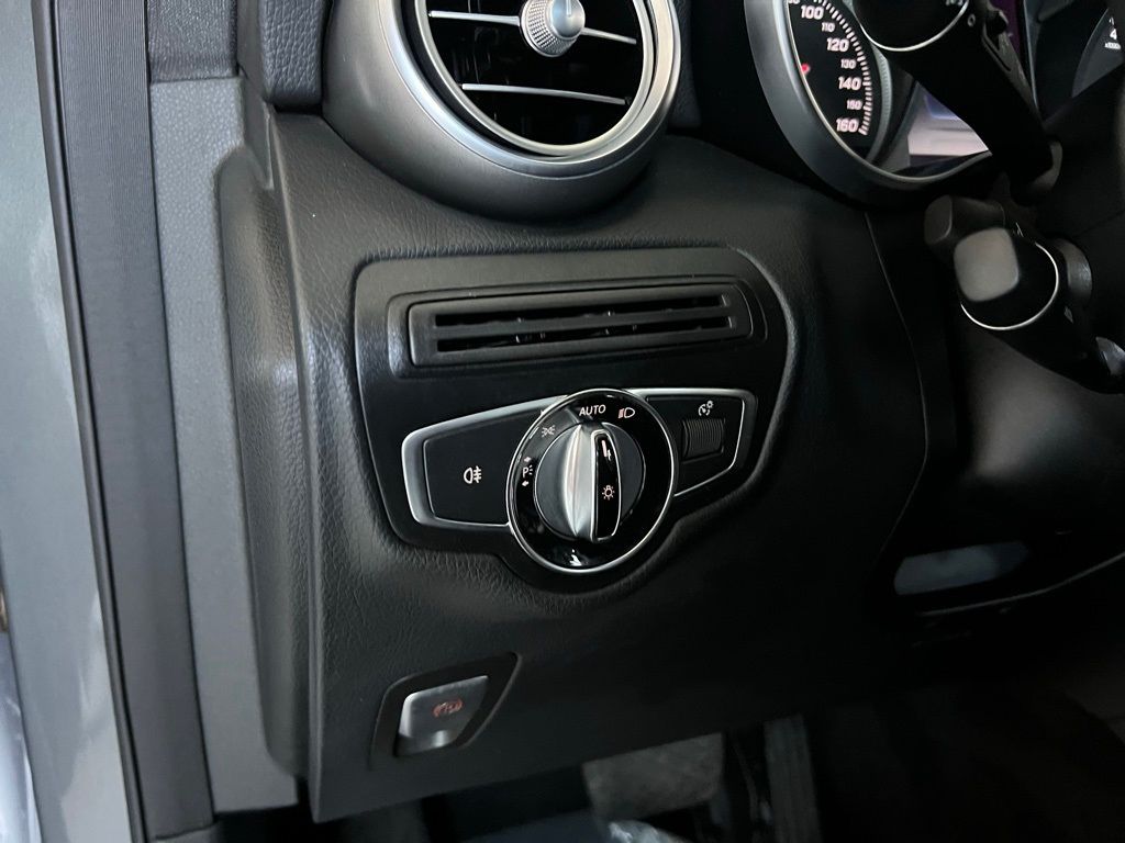 Thumbnail: 2017 Mercedes-Benz GLC - 23