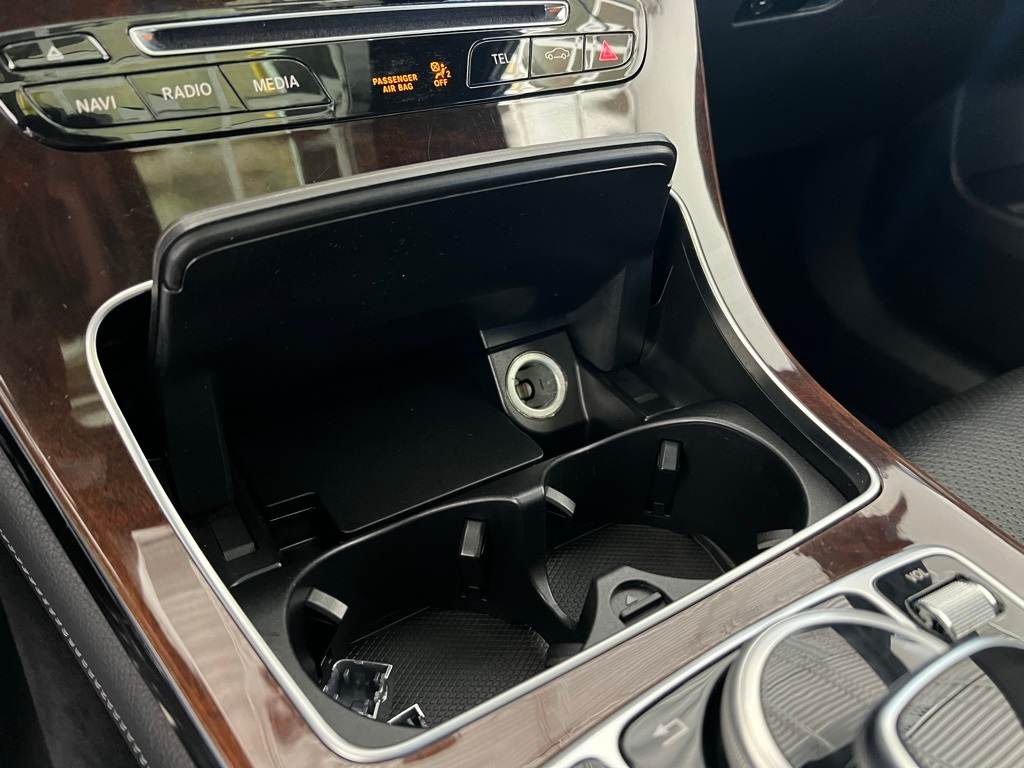 Thumbnail: 2017 Mercedes-Benz GLC - 36