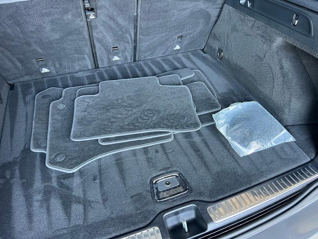 Thumbnail: 2017 Mercedes-Benz GLC - 7