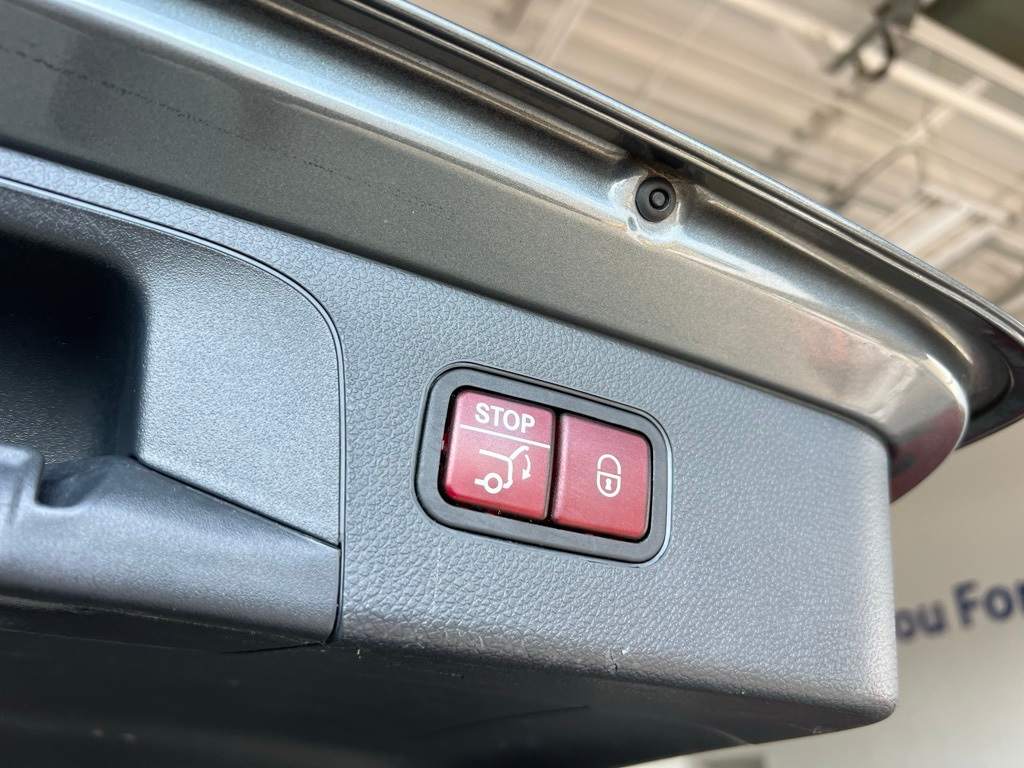 Thumbnail: 2017 Mercedes-Benz GLC - 31