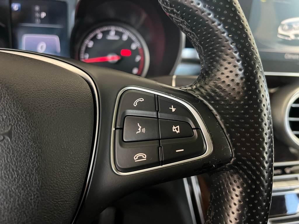 Thumbnail: 2017 Mercedes-Benz GLC - 33