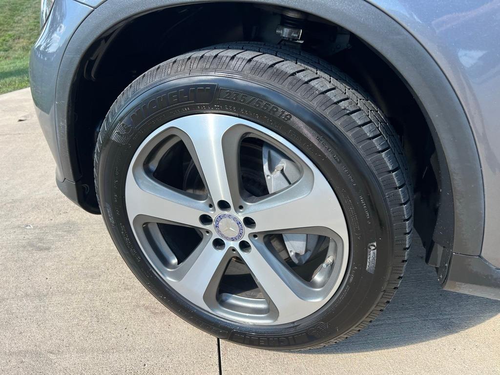 Thumbnail: 2017 Mercedes-Benz GLC - 8