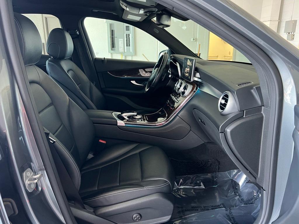 Thumbnail: 2017 Mercedes-Benz GLC - 28