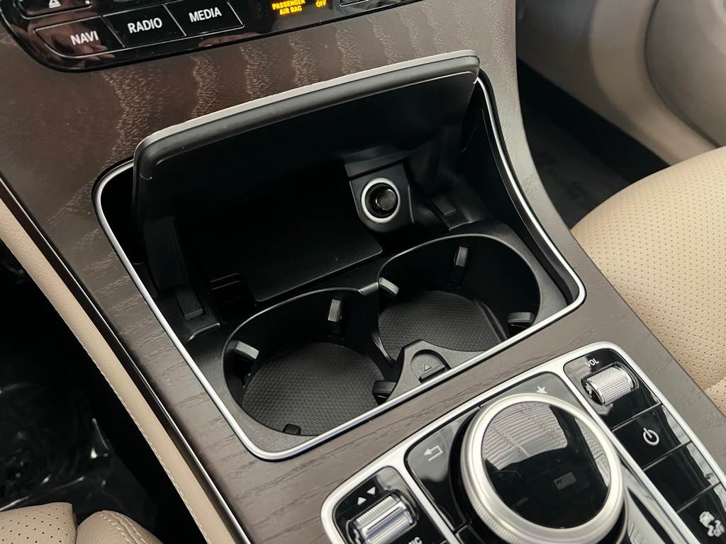 Thumbnail: 2018 Mercedes-Benz GLC - 34