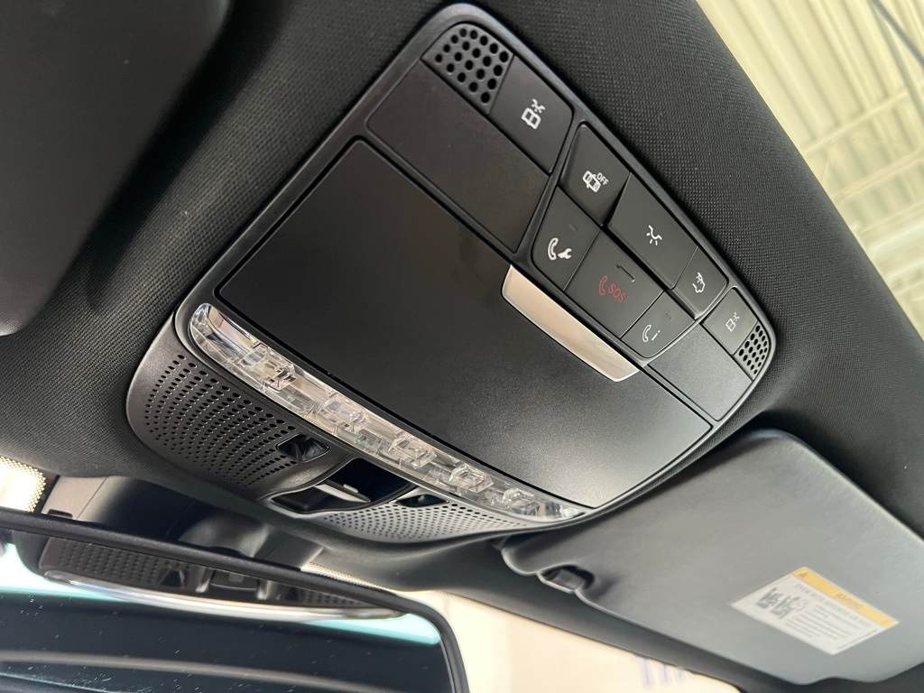 Thumbnail: 2018 Mercedes-Benz GLC - 32