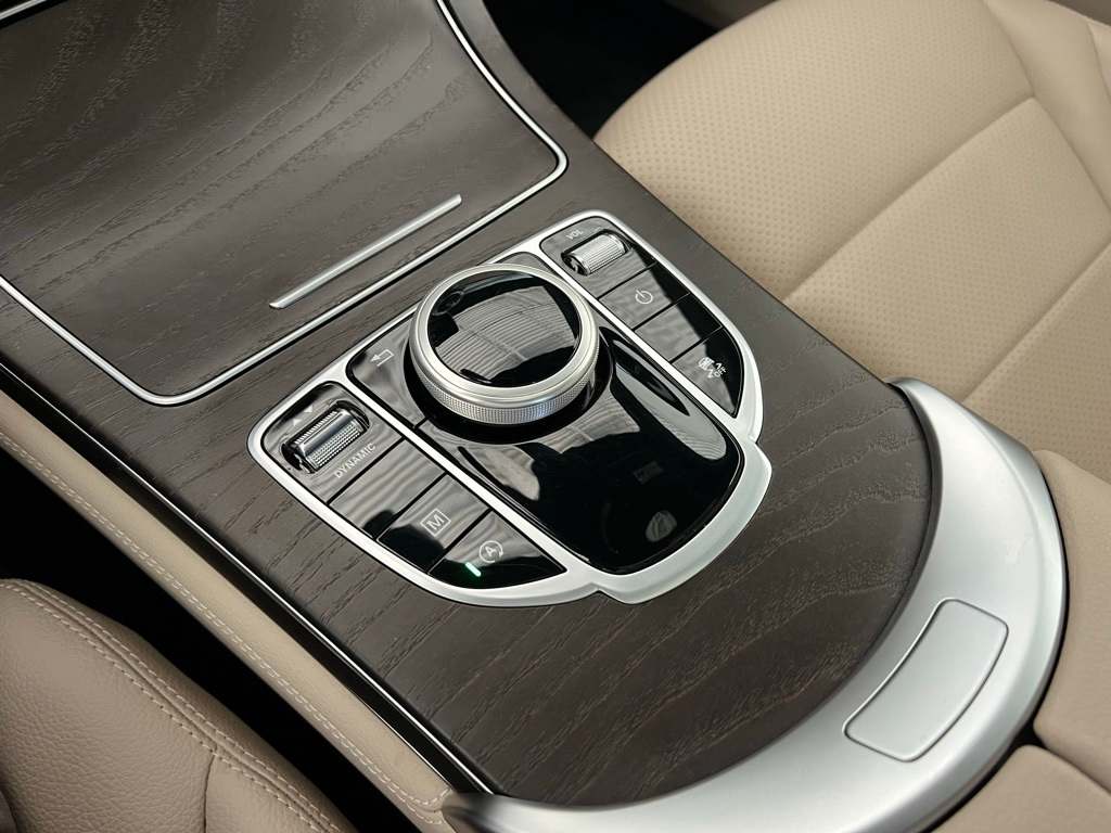 Thumbnail: 2018 Mercedes-Benz GLC - 33