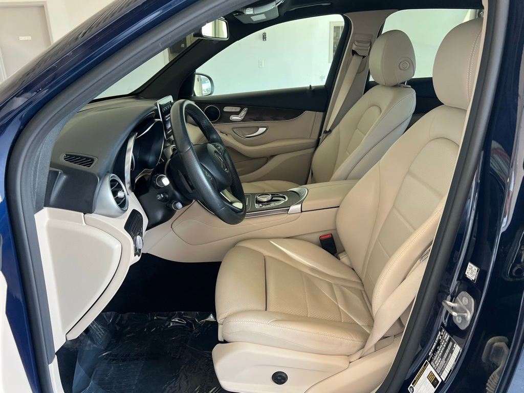 Thumbnail: 2018 Mercedes-Benz GLC - 9