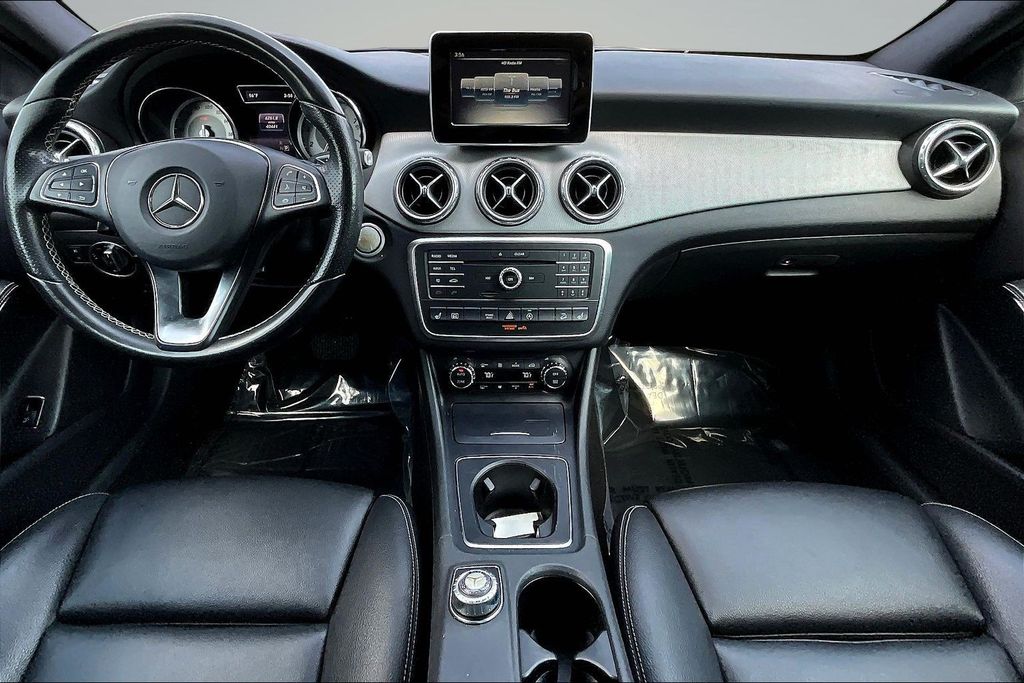 Thumbnail: 2017 Mercedes-Benz GLA - 13