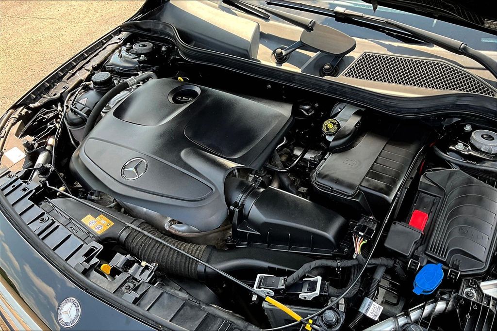Thumbnail: 2017 Mercedes-Benz GLA - 8