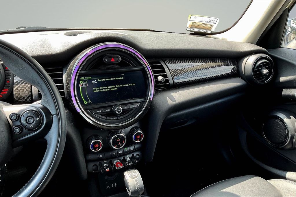Thumbnail: 2017 MINI Cooper - 9
