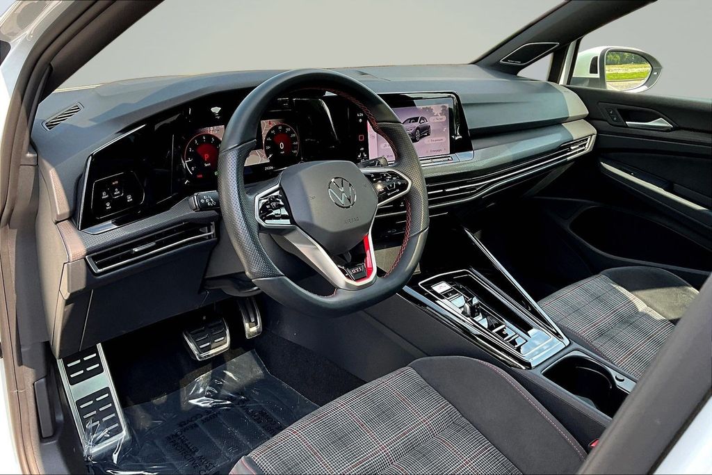 Thumbnail: 2024 Volkswagen Golf - 13