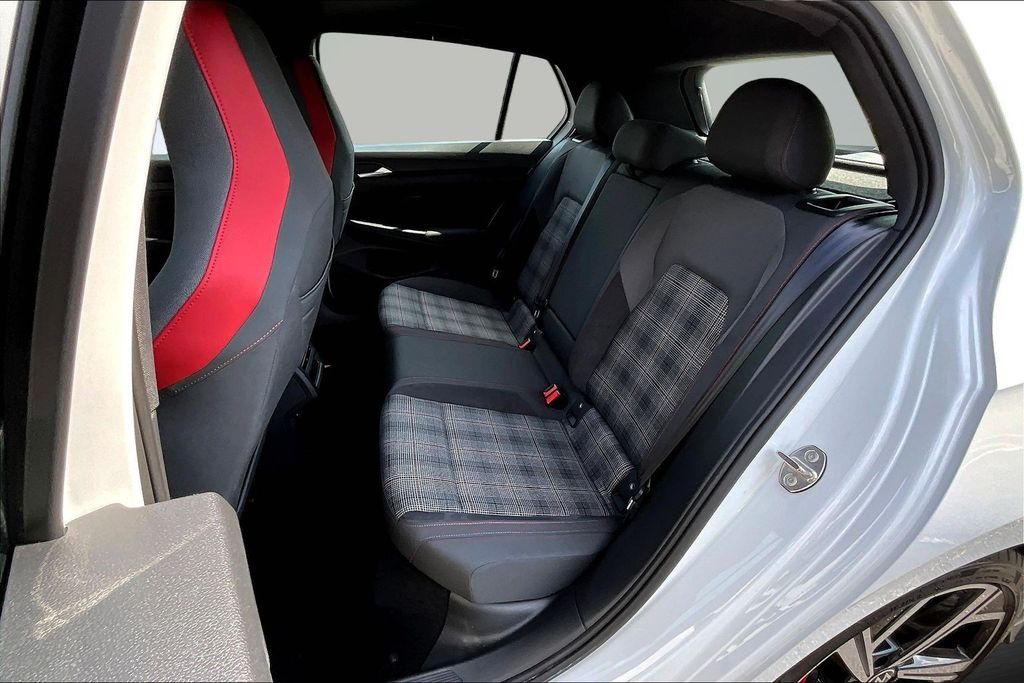 Thumbnail: 2024 Volkswagen Golf - 12