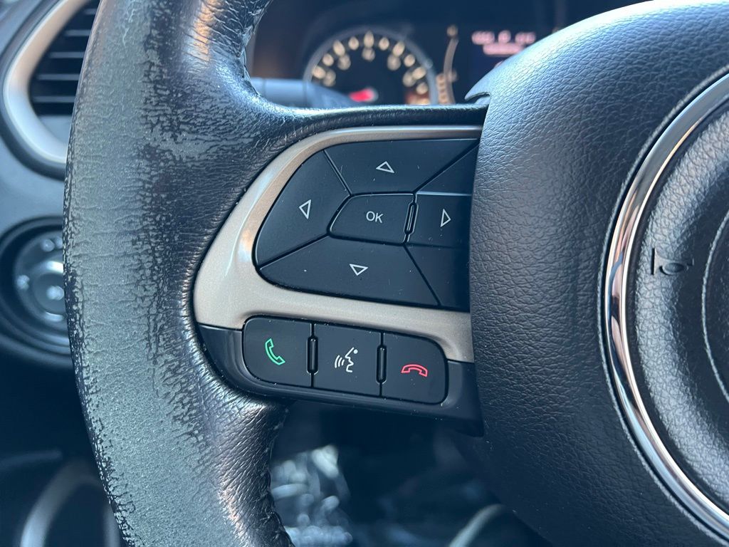 Thumbnail: 2015 Jeep Renegade - 27