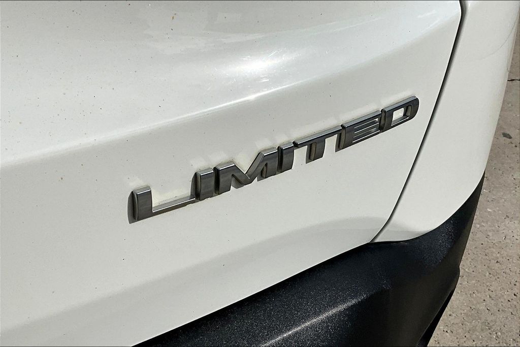 Thumbnail: 2016 Jeep Renegade - 6